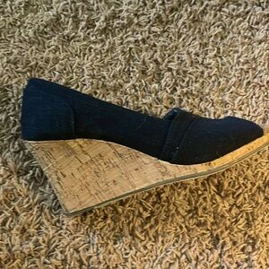Toms Wedge Peep Toe Heels black W7